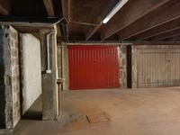 Locale posto al secondo piano interrato, accessibile...