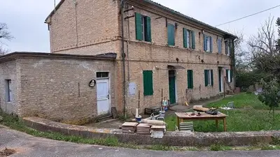 Compendio immobiliare composto da terreni, ex fabbricato rurale e fabbricato ex cementeria Fornace ubicati in Senigallia (AN). Asta telematica in modalità asincrona ex DM 32/2015 tramite la piattaforma www.astebusiness.it. (asta 3366). Si invitano gli interessati ad accedere al sito e prendere visione della documentazione scaricabile.