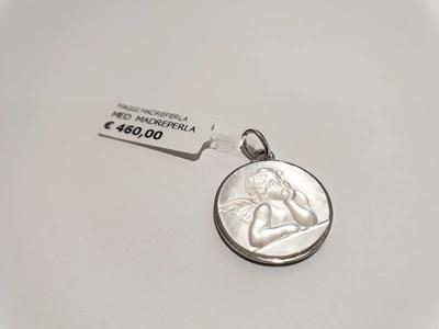 (Lotto n.1800) un ciondolo in oro bianco 18 kt marchio illeggibile con...