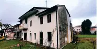 Abitazione che si eleva su due livelli di cui, piano...
