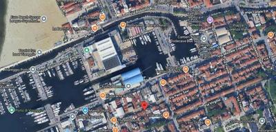 La piena ed esclusiva proprietà di un'unità immobiliare ad uso artigianale posta al piano terra, ubicata in Comune di Viareggio (LU), Località Darsena, Via Paolo Savi n. 329 e 331.