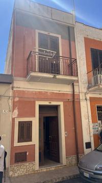 Appartamento in Avola (SR) in Via Catania n.45, censito...