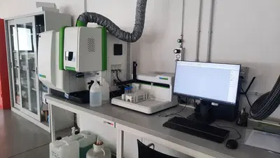(Lotto n.27) - Spettrometro ICP-OES ad emissione al plasma marca PERKIN ELMER modello AVIO 500 matricola 081S2012181, completo di campionatore automatico modello S23 matricola 012183S23. 