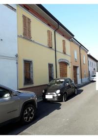Piena proprietà di abitazione su due piani fuori terra...