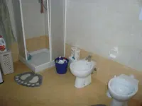 Abitazione accatastata sottotetto composto da due locali e bagno.