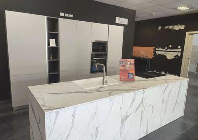 LOTTO 6 CUCINA COMPRENSIVA DI ELETTRODOMESTICI Per condizioni informazioni e  modalità più dettagliate, si invita a prendere visione dell’avviso di vendita disponibile nella sezione Documenti allegati