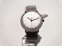 (Lotto n.1733) un orologio marca Junghans design con...
