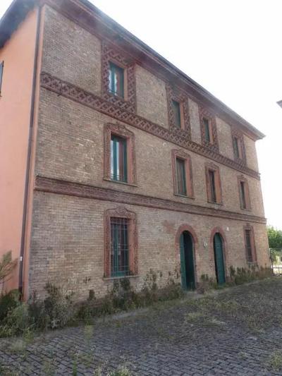 LOTTO C.10 - ALLOGGIO AL PIANO SECONDO (ANGOLO NORD-OVEST) CON CANTINA: l'alloggio è composto da soggiorno/cottura, camera da letto, w.c.-doccia e disimpegno. La superficie lorda è 54,50 mq.
