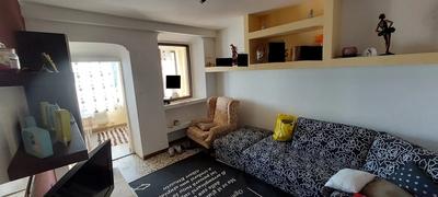 L'intero fabbricato, posto ai civici nn. 15, 19, 21 è...