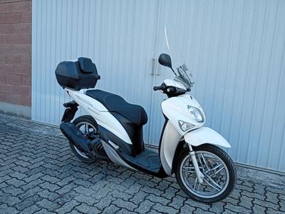(Lotto 3) Motociclo YAMAHA XENTER , immatricolato il 16/09/2015