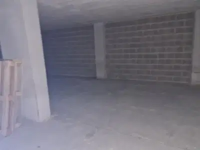 Piena proprietà del box-auto al piano seminterrato, riportato nel C.F. al...