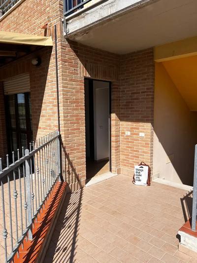 Lotto unico composto da ufficio con piccole corti esclusive (piano terra – sub. 47) su fabbricato condominiale “Palazzina B” sito in Castelbellino (AN), Contrada Molino n. 23 – Strada Provinciale dei Castelli s.n.c. Asta telematica in modalità asincrona ex DM 32/2015 tramite la piattaforma www.astebusiness.it. (asta 33461). Si invitano gli interessati ad accedere al sito e prendere visione della documentazione scaricabile.