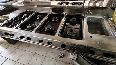LOTTO 4: MACCHINARI ARREDO E ACCESSORI DA CUCINA PROFESSIONALE