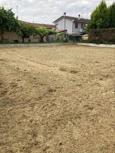 Piena proprietà di area urbana e terreno edificabile