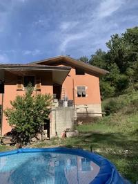 Piena proprietà di immobile 1): Abitazione in villino:...