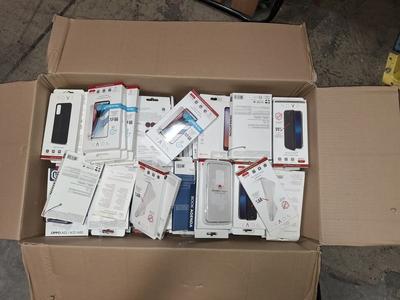 Lotto 2 : Lotto unico composto da accessori di vario...
