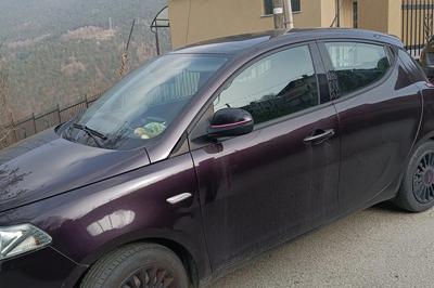 QUOTA PARI AL 50% di autovettura Lancia Ypsilon targata ES 326 VC alimentata...