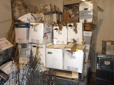 Scatole di Polvere per Verniciatura - N. 10 Pallet - vendita telematica sulla piattaforma www.gobid.it n.33509