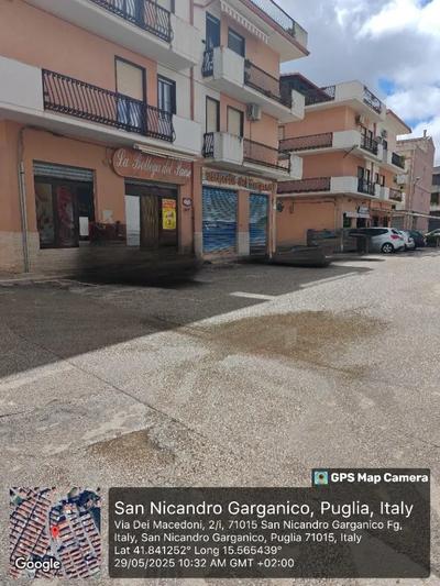 Piena proprieta di locale commerciale in Sannicandro Garganico (FG), Piazza...
