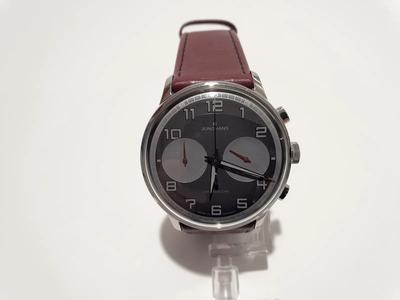 (Lotto n.1741) un orologio marca Junghans chronoscope con cinturino in pelle...