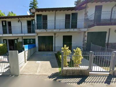 Villetta a schiera da riqualificare sita a Verghereto (FC), in località Montecoronaro, via Savio snc. Per maggiori informazioni visitare il portale www.quimmo.it - Codice annuncio 2639499