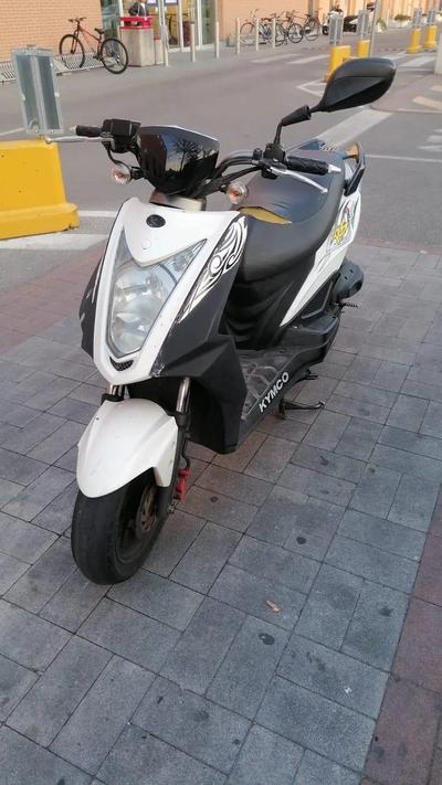 Ciclomotore a due ruote Kymco Agility 50 Tg. X72MWV -...