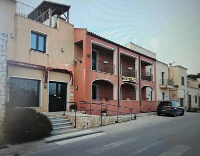 Piena proprietà di un complesso aziendale adibito ad...