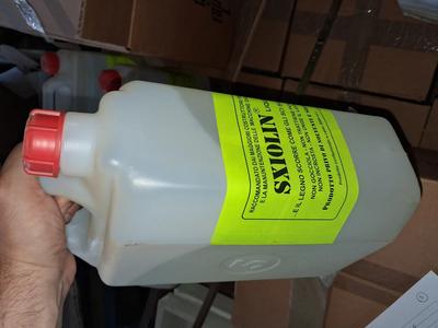LOTTO 10: BANCALE CON 41 FUSTINI DA 5 LITRI DI SXIOLIN LIQUIDO