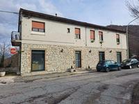 Intero Fabbricato indipendente in Comune di Frontone,...