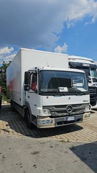 Lotto 6: Autocarro Mercedes Atego targato FB466AA data immatricolazione 20/09/2016 gia targa tedesca  DNHS5716 (imm. 26/07/2012) telaio WDB9702151L667839, KW 115,00, cilindrata 4294, alimentazione gasolio, km non rilevabili  km. ultima revisione (11/2025) 214.822. provvisto di chiave sprovvisto di libretto e di cdp,veicolo gravato da trascrizione procedimento concorsuale con oneri di cancellazione a carico  dell'aggiudicatario.