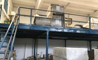 LOTTO 1: porzione di capannone industriale ad uso deposito sito nel Comune di Rodano (MI) in via Kennedy 17, comprensivo di un’annessa area scoperta antistante di pertinenza. L’unità immobiliare risulta in parte soppalcata (zona deposito e magazzino sul lato lungo in aderenza) ed in parte a doppio livello (zona uffici e servizi). Allo stato attuale sull’immobile risulta in essere un contratto di locazione. Dati identificativi: foglio 5, P.lla 671, Cat. C/2 Classe 3 Cons.za 748 mq Superfic