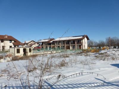 Lotto Unico: piena proprietà di 1.946 mq di terreni (F/1) e 97 mq agricoli,...