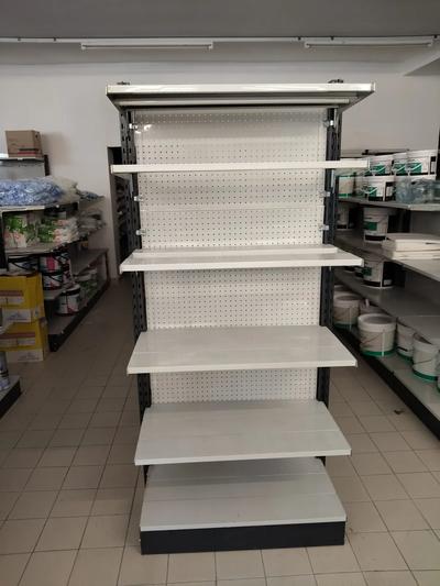 100 metri lineari di scaffalatura metallica colore grigio a cinque ripiani...