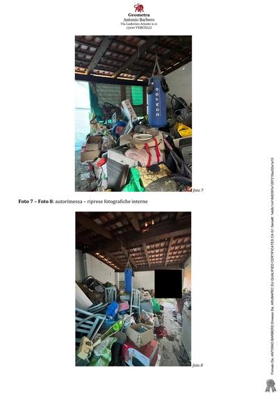 L’immobile è ubicato in un quartiere residenziale posto a sud-ovest rispetto al centro abitato del Comune di Cigliano, dal quale dista circa 500 metri e consiste in una villetta a schiera di testa con annessa autorimessa, inserita all’interno di un complesso residenziale costituito da due corpi di fabbrica paralleli tra loro. L’unità immobiliare è sviluppata su due livelli fuori terra.