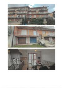 Appartamento per civile abitazione con annessi garage,...