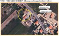Porzione di edificio adibito ad abitazione su due piani...