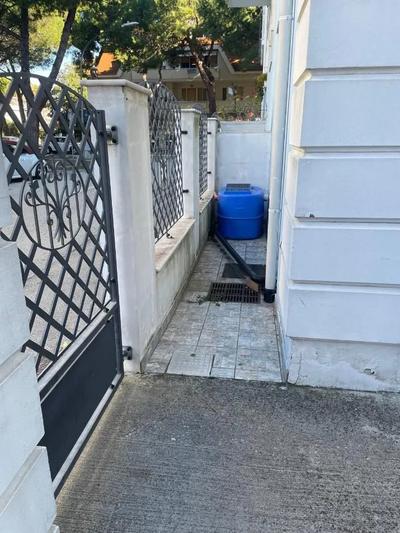 Diritti relativi alla quota di piena proprietà di area urbana al piano...
