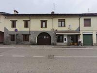 Quota intera di piena proprietà di immobile residenziale...