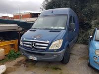 Furgone Mercedes DaimlerPer visionare la documentazione...