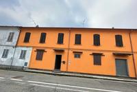 A- fabbricato di civile abitazione in mediocre stato di...