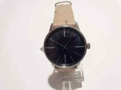 (Lotto n.1737) un orologio marca Junghans con cinturino in pelle beige,...