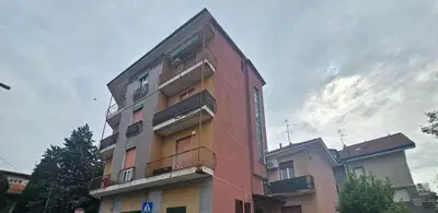 appartamento posto al piano terra con annessa cantina al piano cantinato