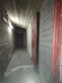 Spazi di risulta adiacenti e sotto la scala condominiale...