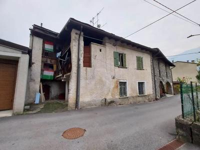 Appartamento della superficie commerciale di 125,60 mq., posta al piano...