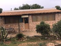 Piena proprietà per la quota di 1000/1000 di Villa...