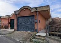 Piena proprietà superficiaria su abitazione con box...