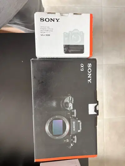 31 - MACCHINA FOTOGRAFICA, OBIETTIVI, ZAINO E TREPPIEDE