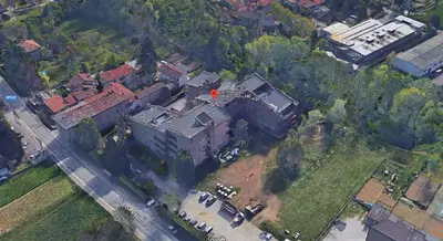 Appartamento della sup comm di 96,33 mq posto in condominio al 2 piano composto da: 1) soggiorno, angolo cottura, disimpegno, bagno e camera con balcone con accesso dal soggiorno e altro balcone con accesso dalla camera in condivisione; 2) monolocale disimpegni e bagno con balcone con accesso dalla zona giorno in condivisione. Nonchè cantina. IL TRIBUNALE DI MONZA NON HA CONFERITO ALCUN INCARICO A INTERMEDIARI/ AGENZIE IMMOBILIARI PER LA PUBBLICITÀ GIUDIZIARIA E L’ASSISTENZA ALLA PARTECIPAZIONE ALL’ASTA