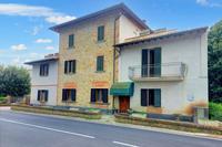 Compendio immobiliare composto da immobile abitativo e...