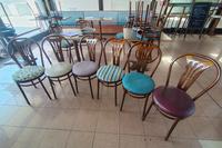 Lotto composto da arredo e attrezzatura per...